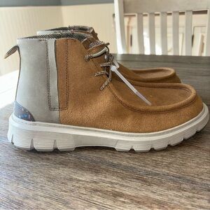 Men's Hey Dude Chukka Boots Sz 9